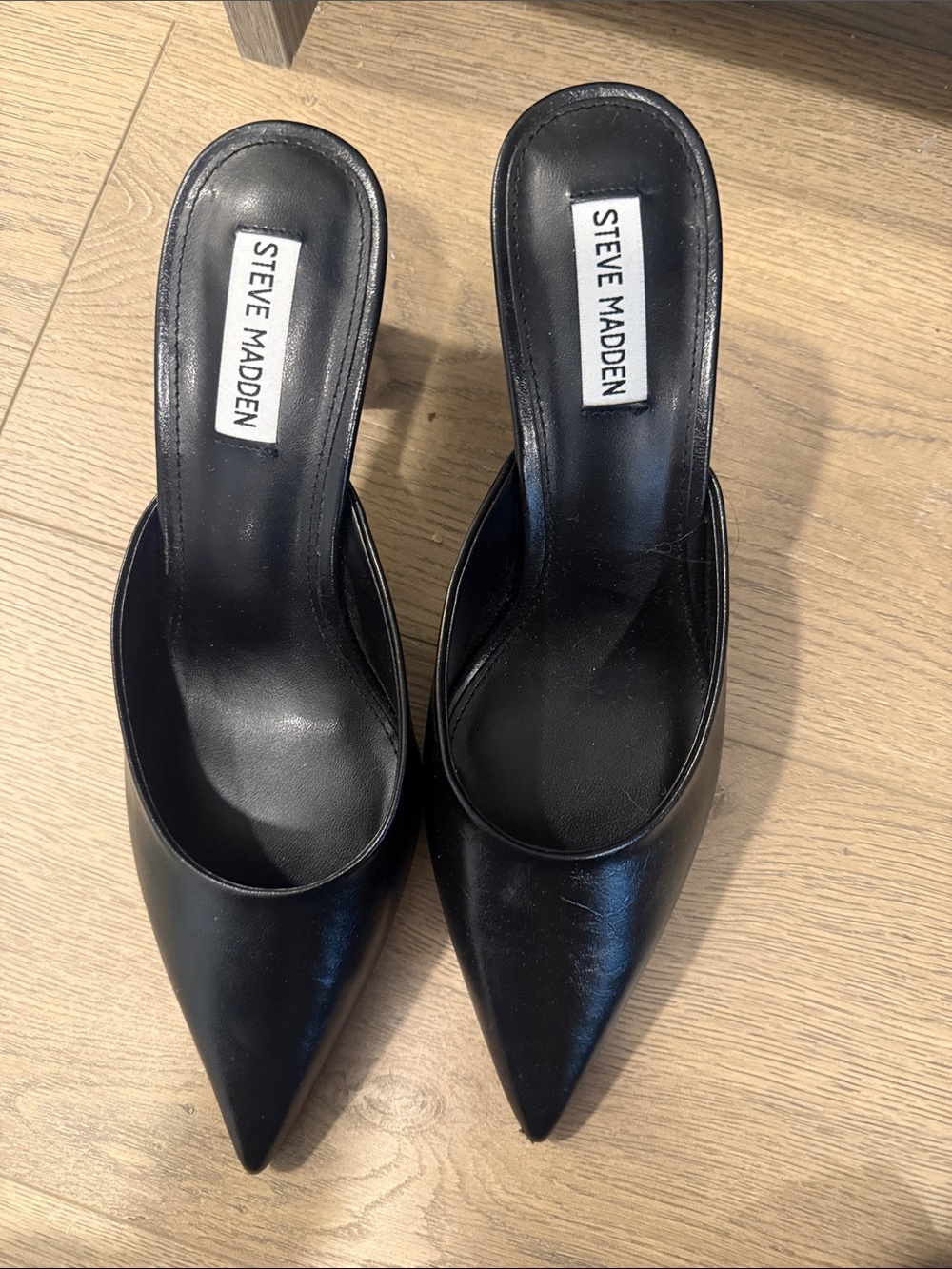 Steve Madden Black Pointed Toe Slip-On Mules